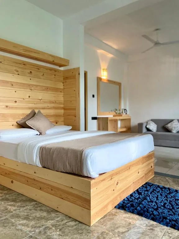 Double Room with Private Bathroom — Ella waterfall view
